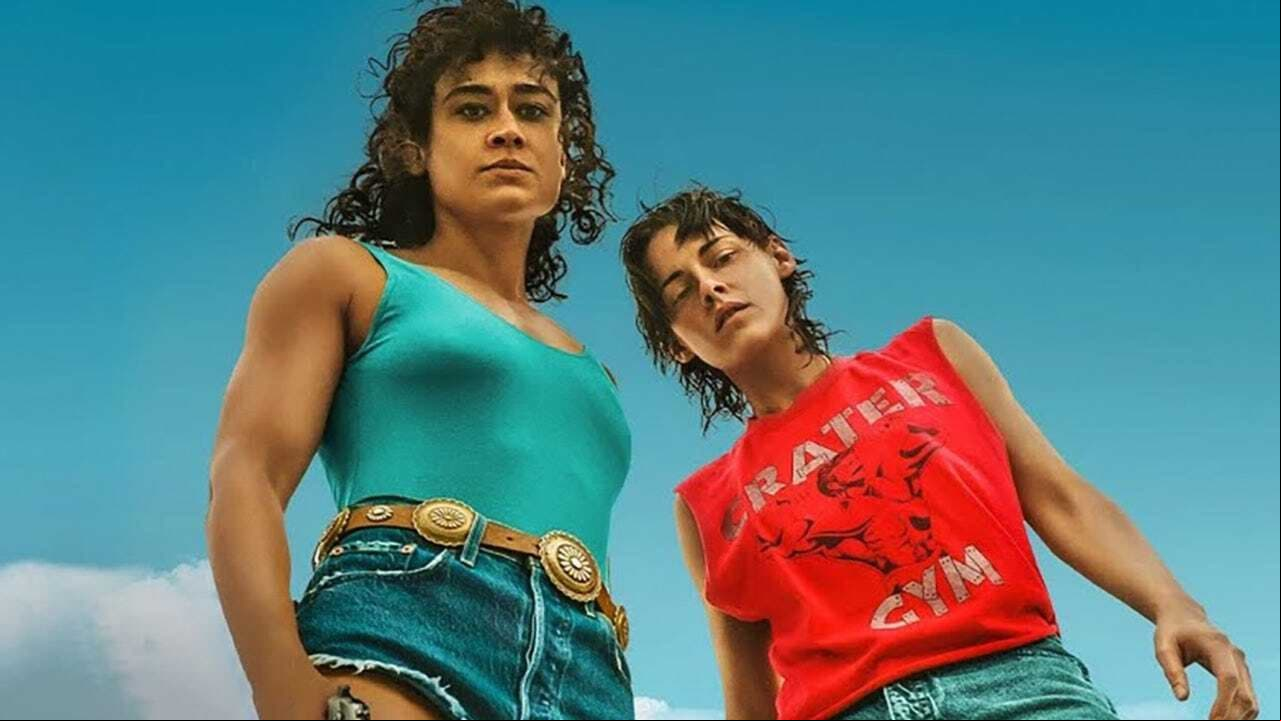 Kristen Stewart y Katy M. O'Brian en la película ‘Amor, mentiras y sangre’ (‘Love Lies Bleeding’)
<br>