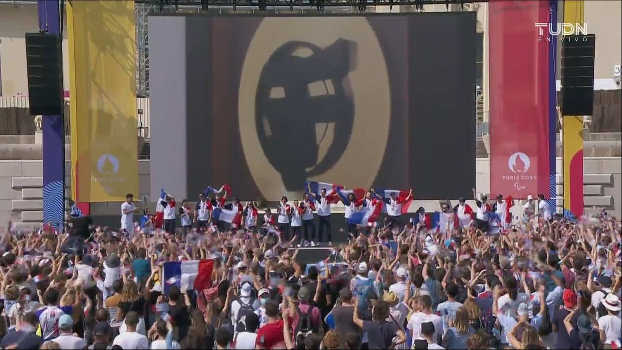 ¡Espectacular! París da la bienvenida a los Juegos Paralímpicos