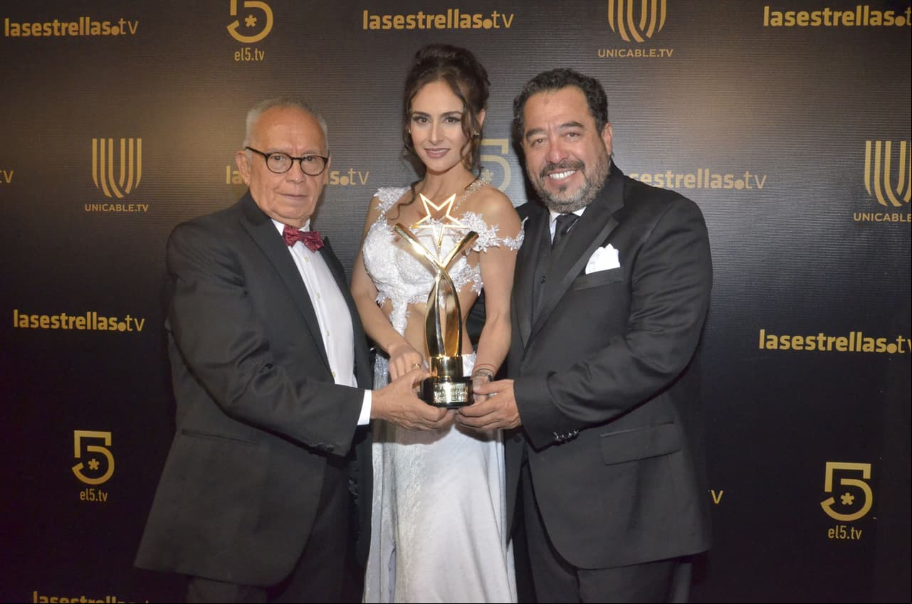 "Nosotros los guapos" se convirtió en el Mejor programa de comedia. El "Borrego" Nava agradeció al equipo de producción en representación de Guillermo del Bosque, su productor.