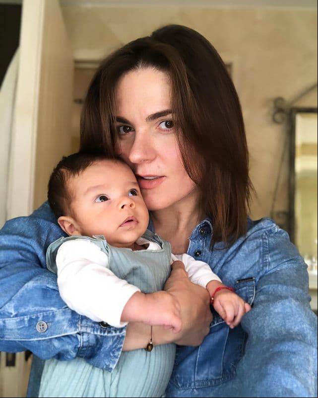 Zoraida Gómez se convirtió en mamá el 9 de septiembre de 2020. De acuerdo con un video que publicó en sus historias de Instagram, el pequeño Maximiliano llegó al mundo a las 6 a.m. por medio de un parto natural.