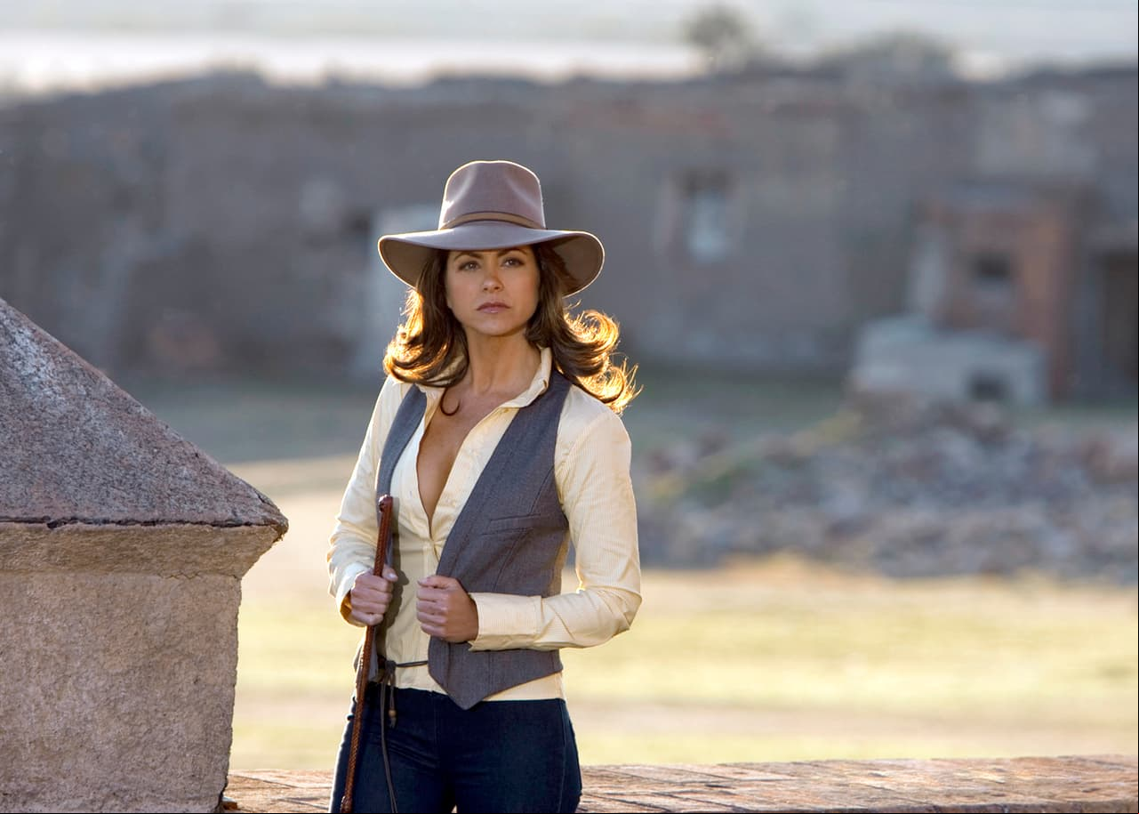 'Soy tu Dueña' es una telenovela mexicana estrenada por primera vez en 2010 bajo la producción de Nicandro Díaz. La historia cuenta con las actuaciones estelares de Lucero, Fernando Colunga, Gabriela Spanic, David Zepeda, Silvia Pinal, Ana Martín, Alejandra Procuna y Fátima Torre, entre otros.