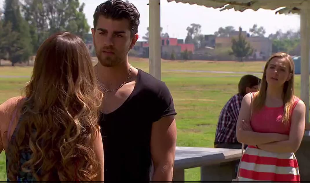 ESCENA: ¡Atrapando a un patán!