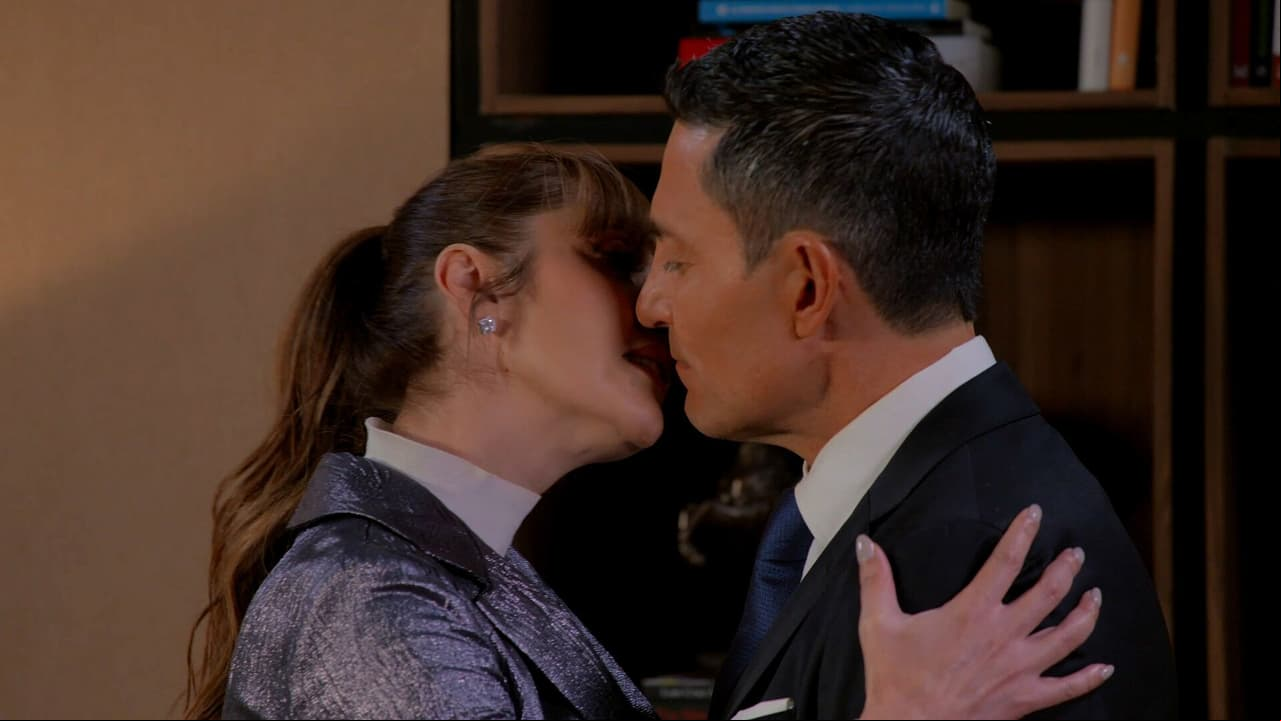 Beatriz decide enfrentar a Bael junto a Enrique