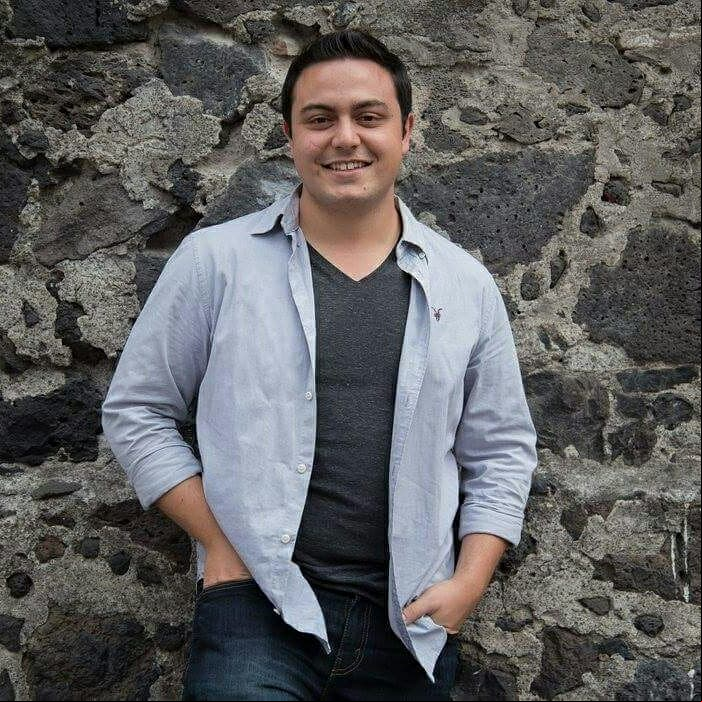 En la vida real, el nombre del actor es Alex Goldberg, quien también participó en 'Misión S.O.S' y ganó el Premio Bravo en el 2005 como Mejor actor infantil.