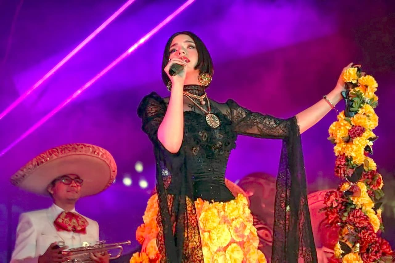 Ángela Aguilar lanza muñeca con su imagen para Día de muertos y redes reaccionan: ¿cómo luce y cuánto cuesta?