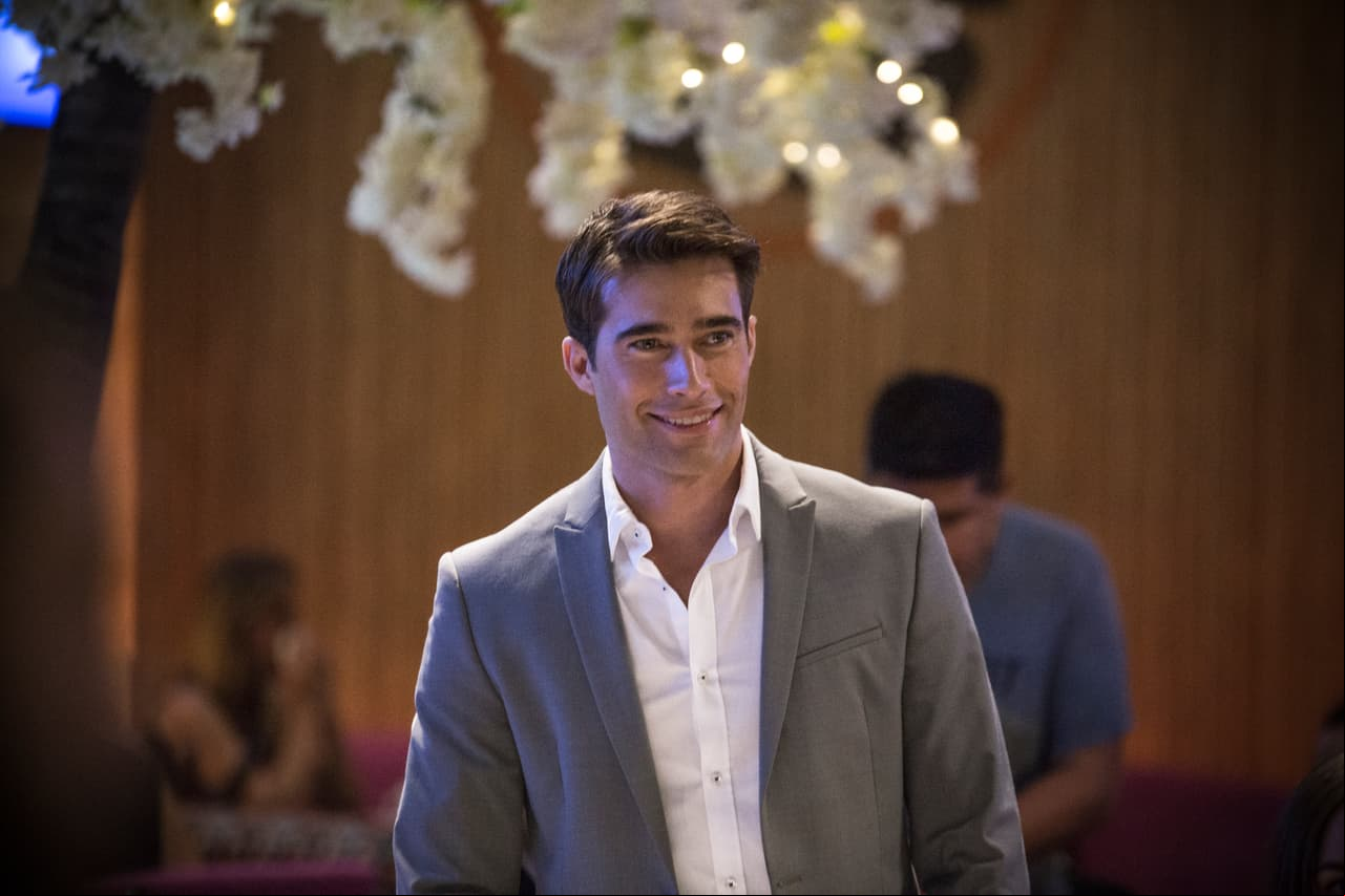El actor argentino agradeció la oportunidad de trabajar en la televisión mexicana en una serie con este formato y compartir con Camila Sodi, Rodrigo Guirao, Kimberly Dos Ramos, Henry Zakka y todo el elenco.