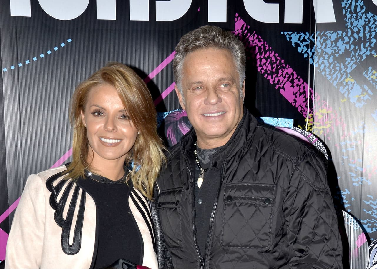 Alexis Ayala enloquece Instagram al exhibir a su esposa… ¡desnuda!