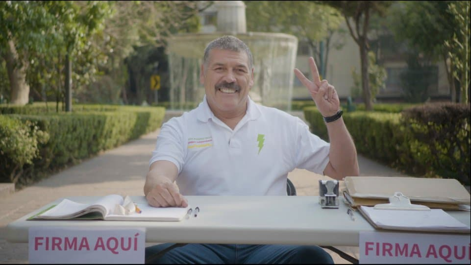El Candidato Rayo, el político independiente que pretende electrocutar a los transas