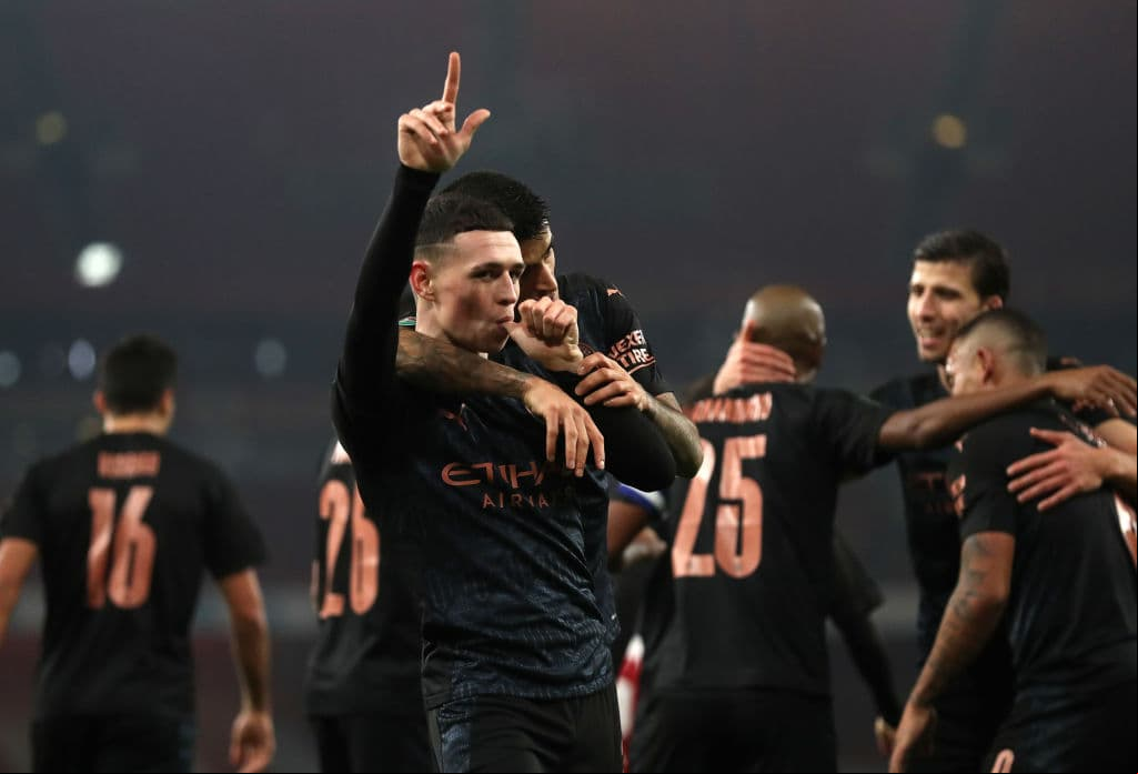 Gabriel Jesus (3’) abrió el marcador para la visita y Lacazette (31’) emparejaba los cartones. Mahrez (54’), Foden (59’) y Laporte (73’) completaron la tremenda goleada en la justa copera.