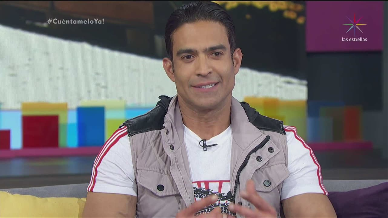 Juan Vidal cantará en ‘Soltero con hijas’ y aprovecha para “perrear” en ‘Cuéntamelo ya!”