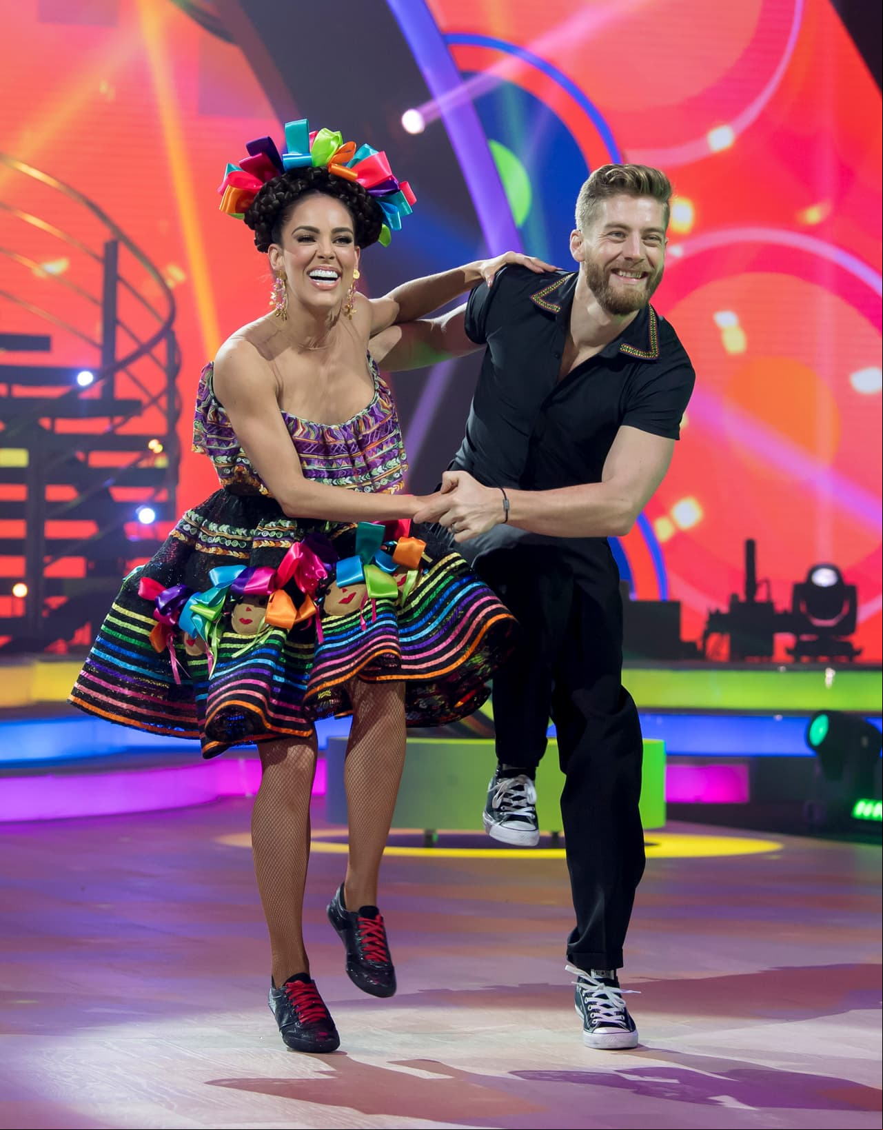 Quedaban tres finalistas y solo un ganador. Acompañada de Yann, Sara Corrales abrió la segunda ronda con uno de sus mejores bailes de la competencia a ritmo de Swing.