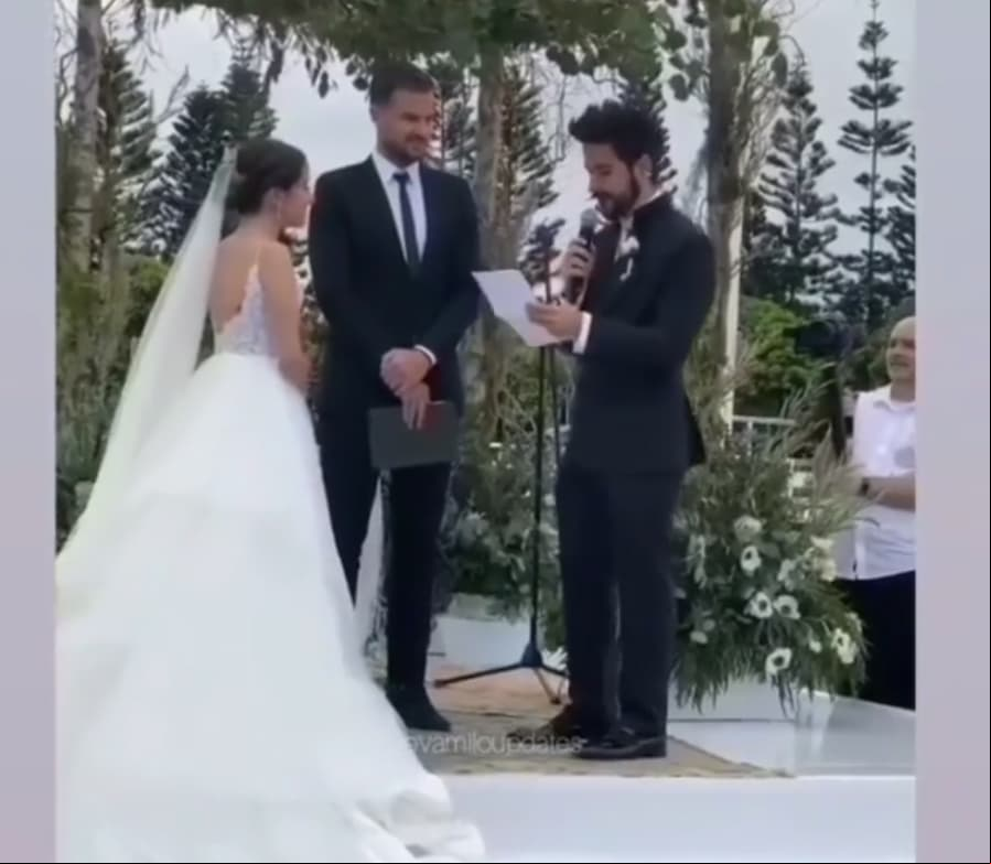 Entre lágrimas, Evaluna y Camilo leyeron sus votos antes sus invitados, quienes llevaban escrito todo lo que iban a decir.