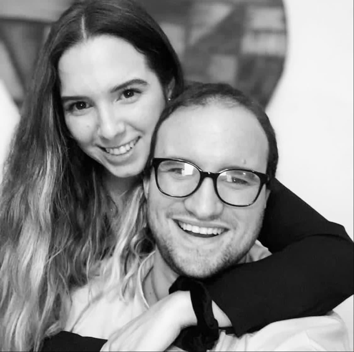 En cuanto a su vida privada, Corigliano mantiene una relación sentimental con una joven de nombre Ana Sofía, misma que ha dejado ver con sus más de cuatro mil seguidores.