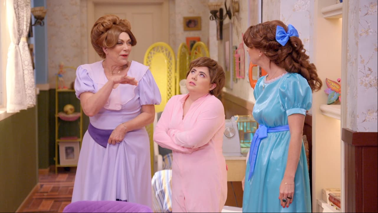 Alguien hipnotizó a los López y pudimos ver a Martina con el atuendo del pequeño Juan en 'Peter pan' y como una mujer tortuga de un circo.