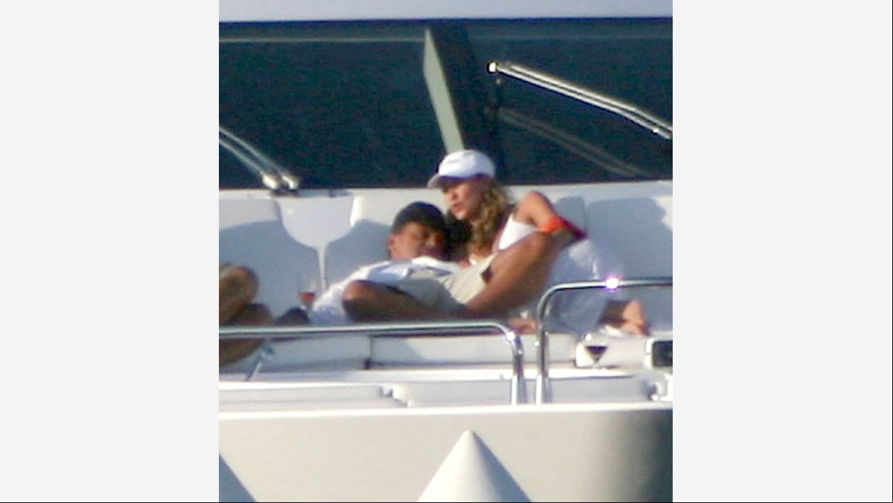 Luis Miguel y Aracely Arámbula en Los Cabos en 2007