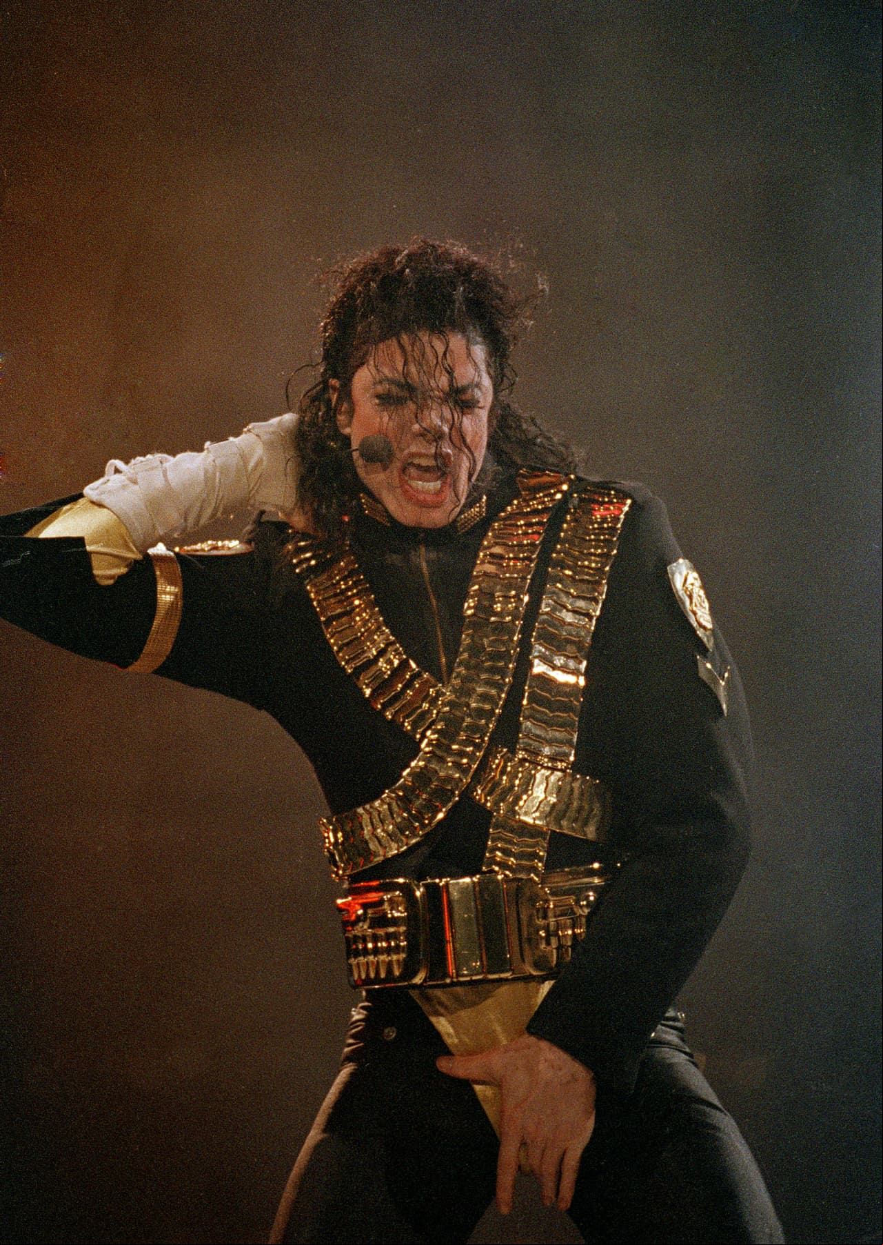 ¡Quítate Luisito Rey! Michael Jackson habría sido químicamente castrado por su papá