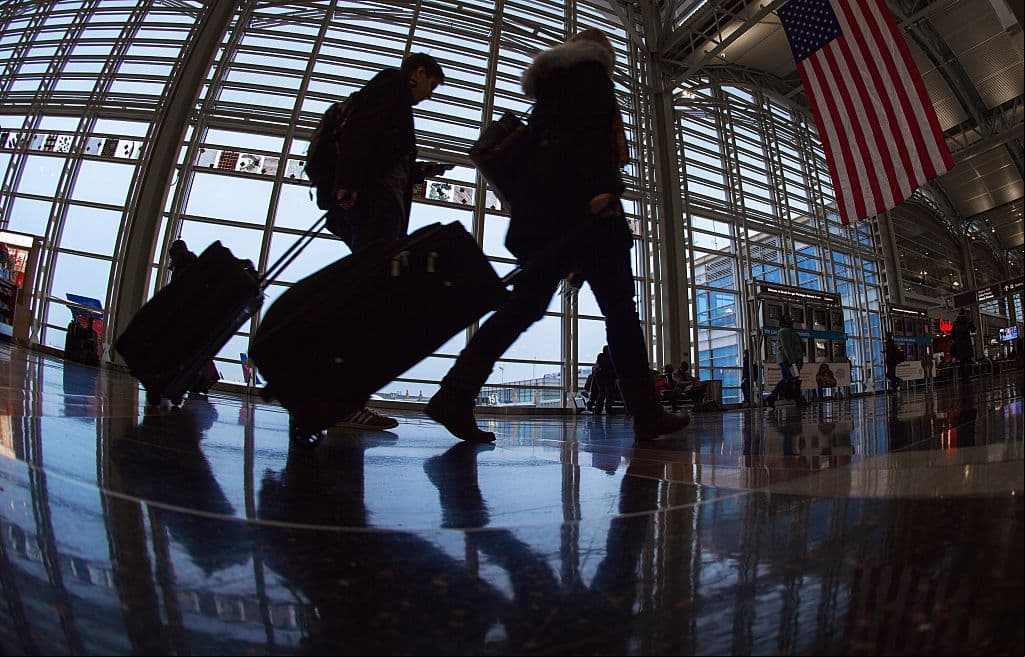 Las claves de la prohibición y restricciones de viaje a EEUU que firmó Trump