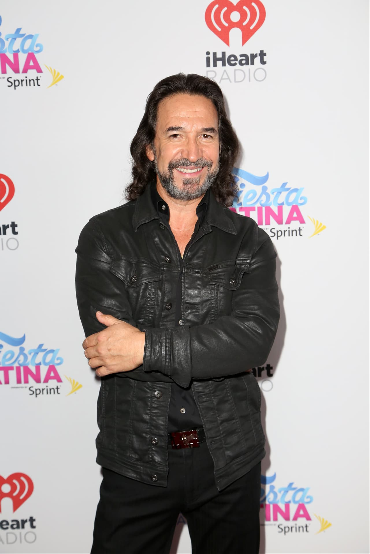 ‘El Buki’ está de luto y conmueve con mensaje: ‘Hoy le tocó a nuestra amada compañerita’