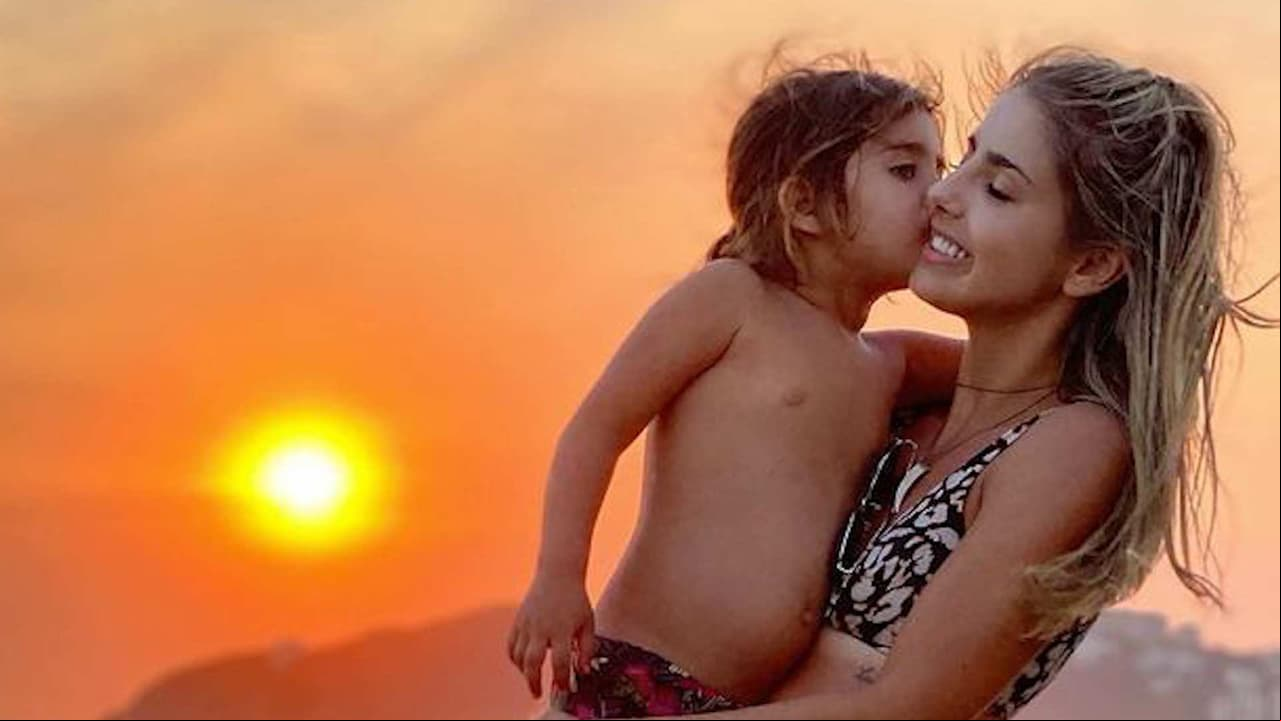 Michelle Renaud llora con la sorpresa de su hijo Marcelo: ‘Te amo mamita’