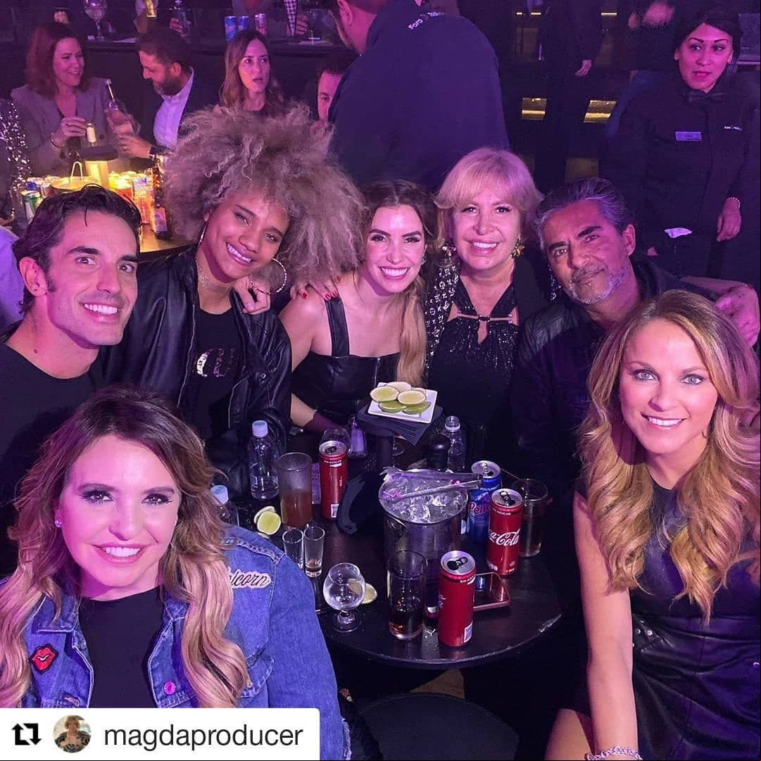A la productora le sobrevive la conductora, actriz y cantante Andrea Escalona, su única hija y con quien trabajó en diversas ocasiones. Magda Rodríguez dejará una gran huella en la televisión mexicana, gracias a su entrega como productora y profesionista. Descansa en paz, querida Magda.