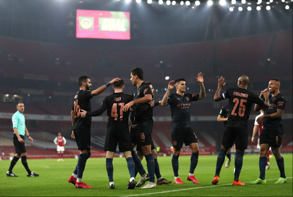 Gabriel Jesus (3’) abrió el marcador para la visita y Lacazette (31’) emparejaba los cartones. Mahrez (54’), Foden (59’) y Laporte (73’) completaron la tremenda goleada en la justa copera.