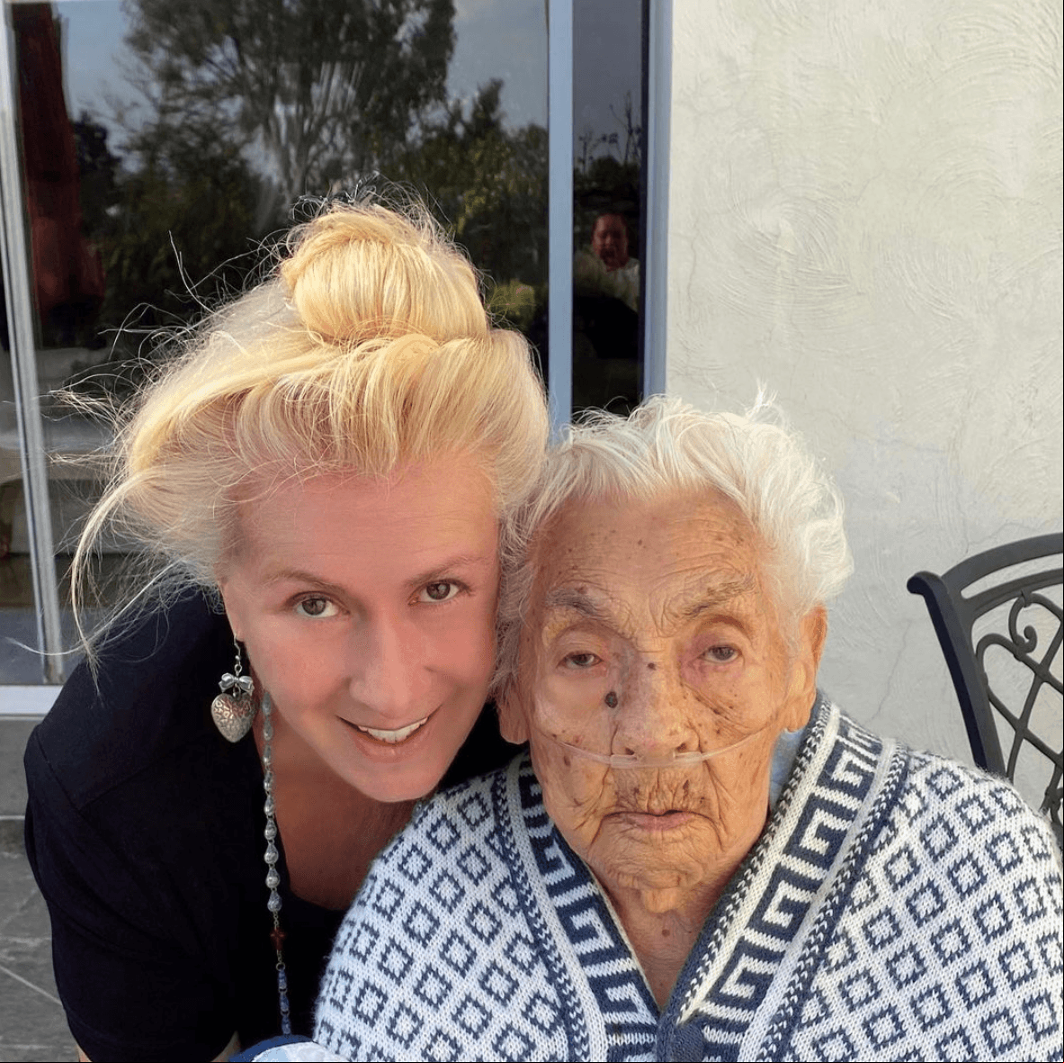 Laura Zapata confirma que su abuelita ya está en casa: "Creí que no regresaría"