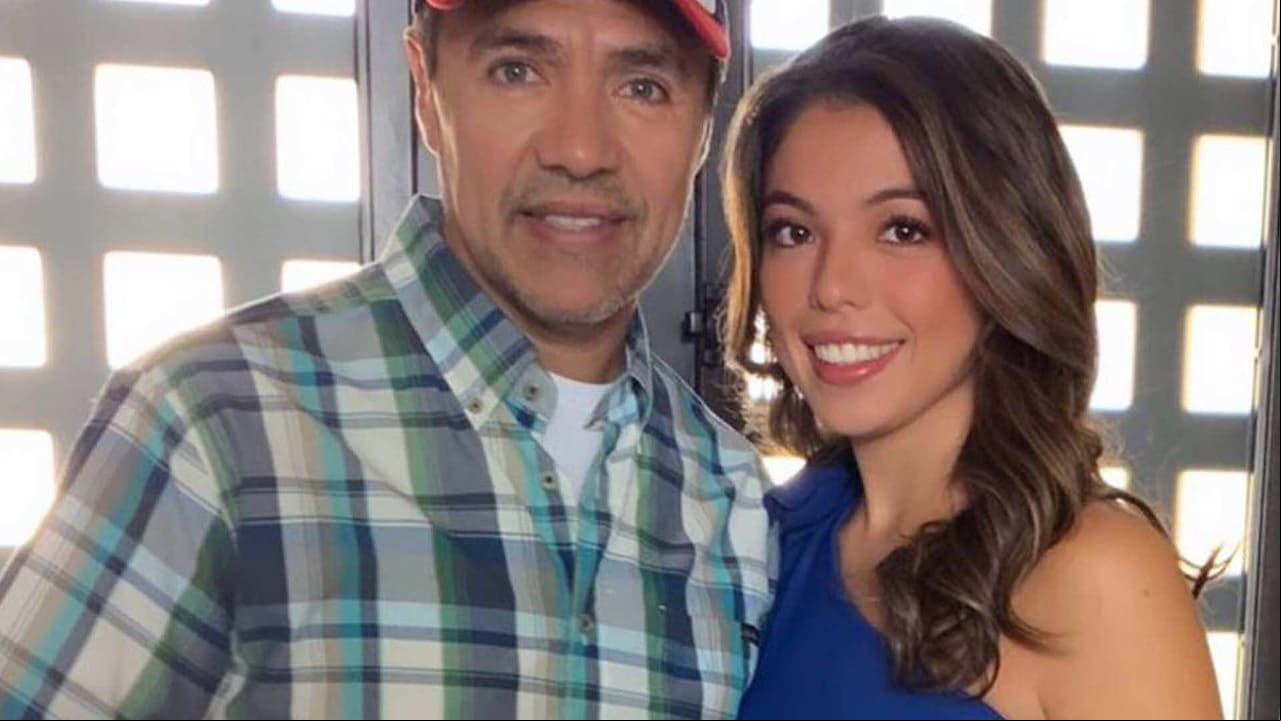 Hija de Gustavo Ángel ‘El Temerario’ deja con la boca abierta al cantar éxito de su papá: ‘Qué voz’