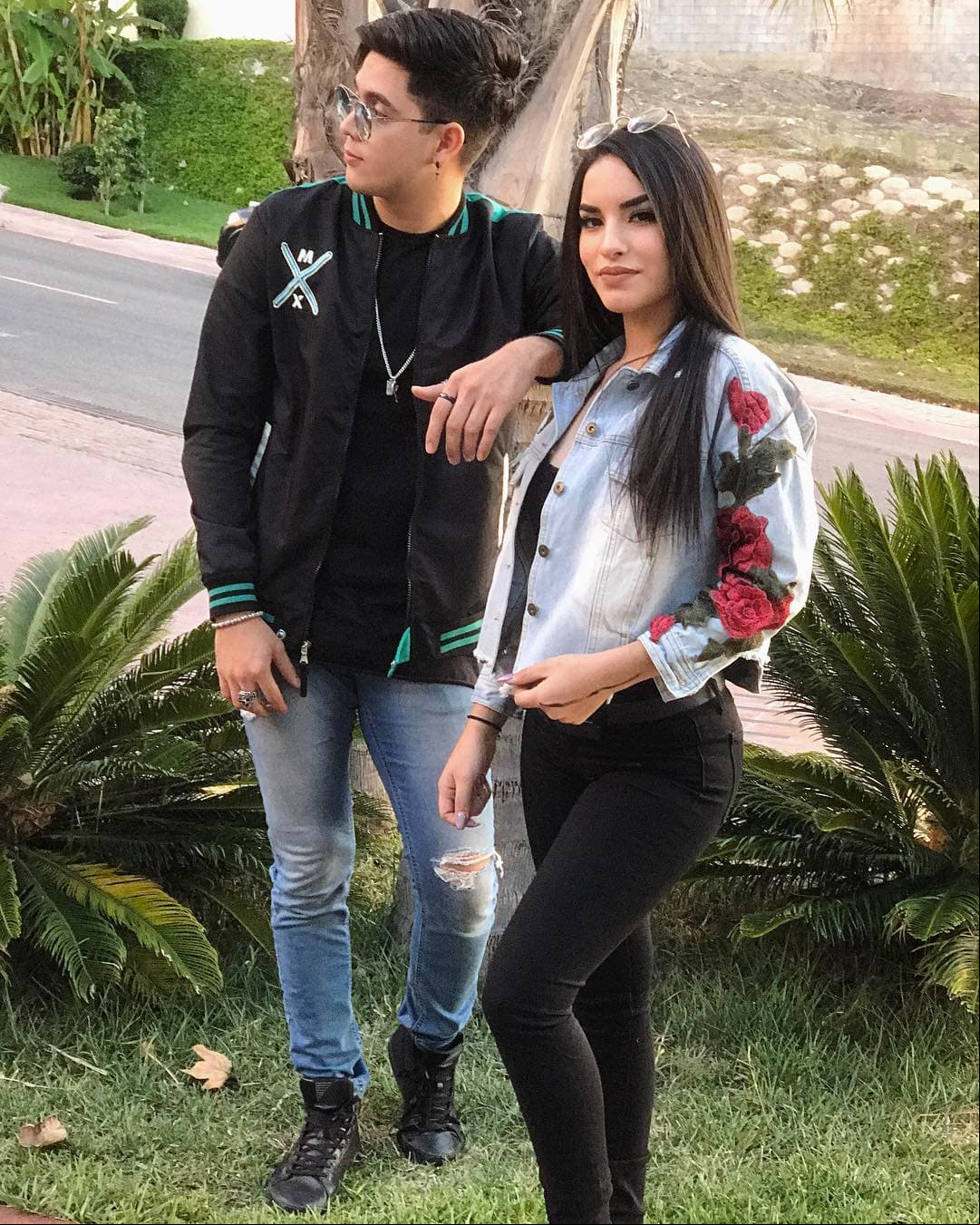 “Kimberly me pidió que me fuera, Kimberly me terminó… Yo sé que está cansada de mí, no creo que sea un tiempo, yo la conozco, nunca me había dicho algo así. Siento que algo murió en su corazón. Me duele pensar que no solo sea un tiempo. Me duele que esta historia termine así”, dijo en su canal de YouTube, que horas después fue cerrado.