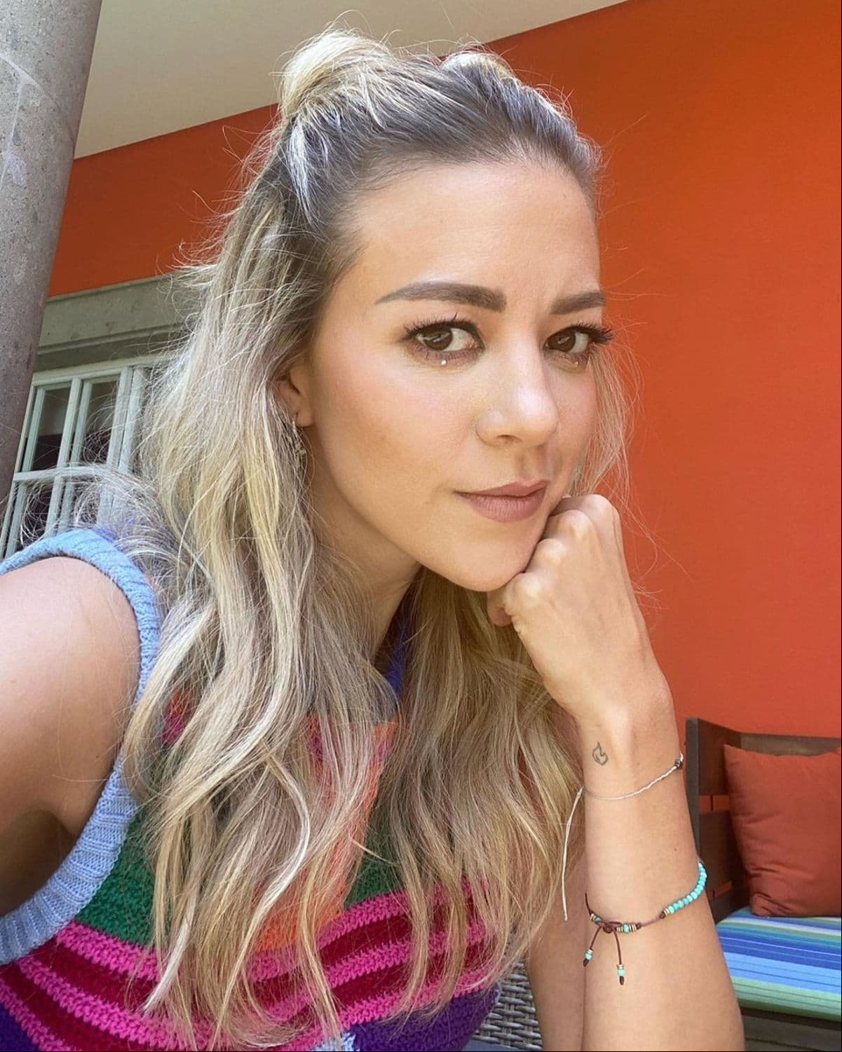 Fernanda Castillo sorprende al presumir elegante árbol de Navidad