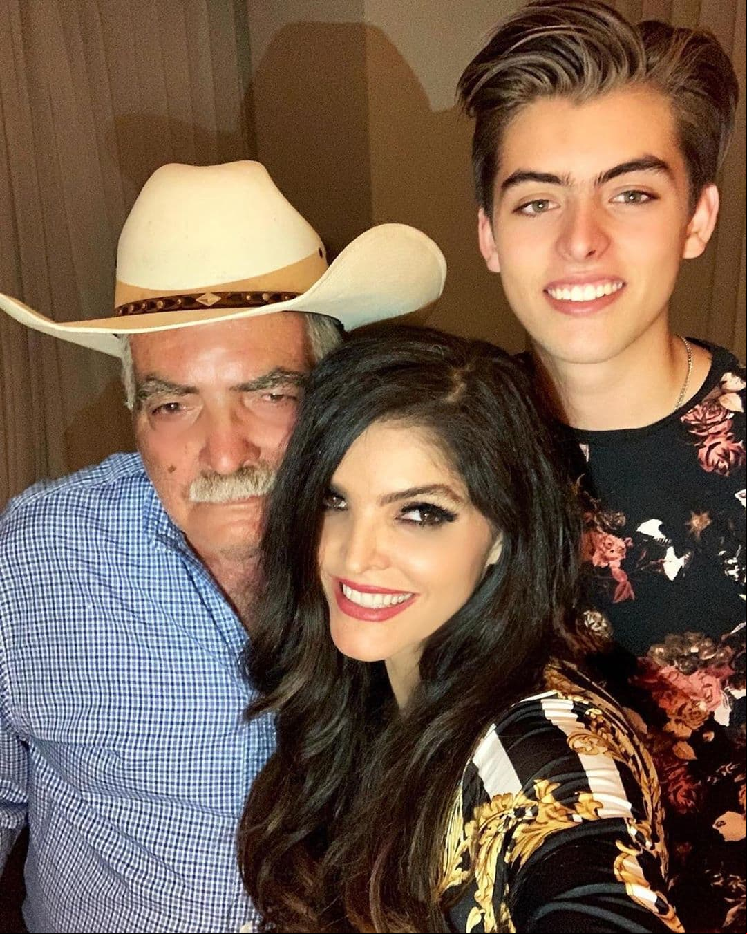 Emiliano Gallardo Ugalde es su hijo mayor, fruto de su relación con Edgar Gallardo, un empresario de la industria de los zapatos originario de Guanajuato.