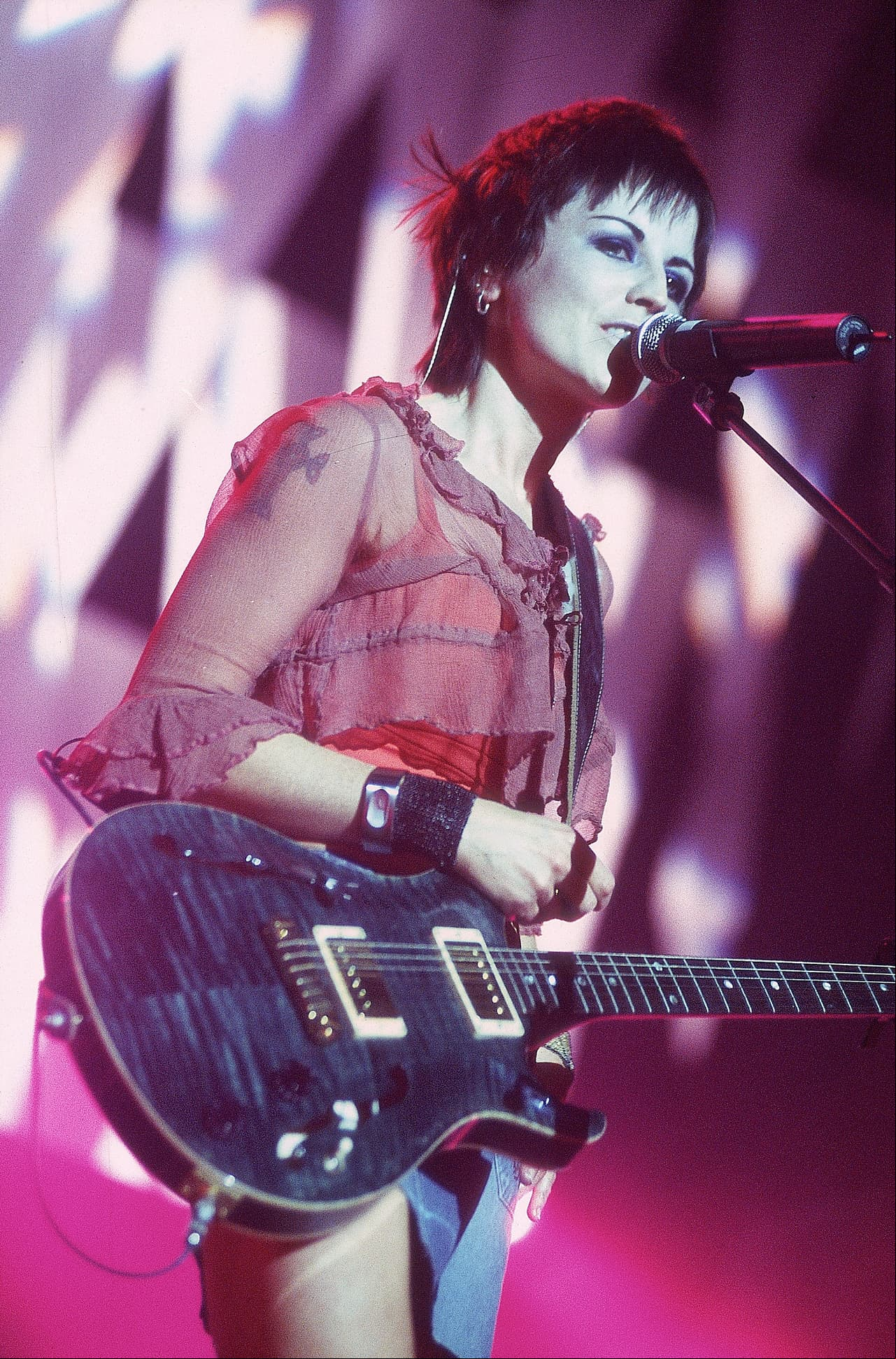 Revelan causa de muerte oficial de la vocalista de The Cranberries