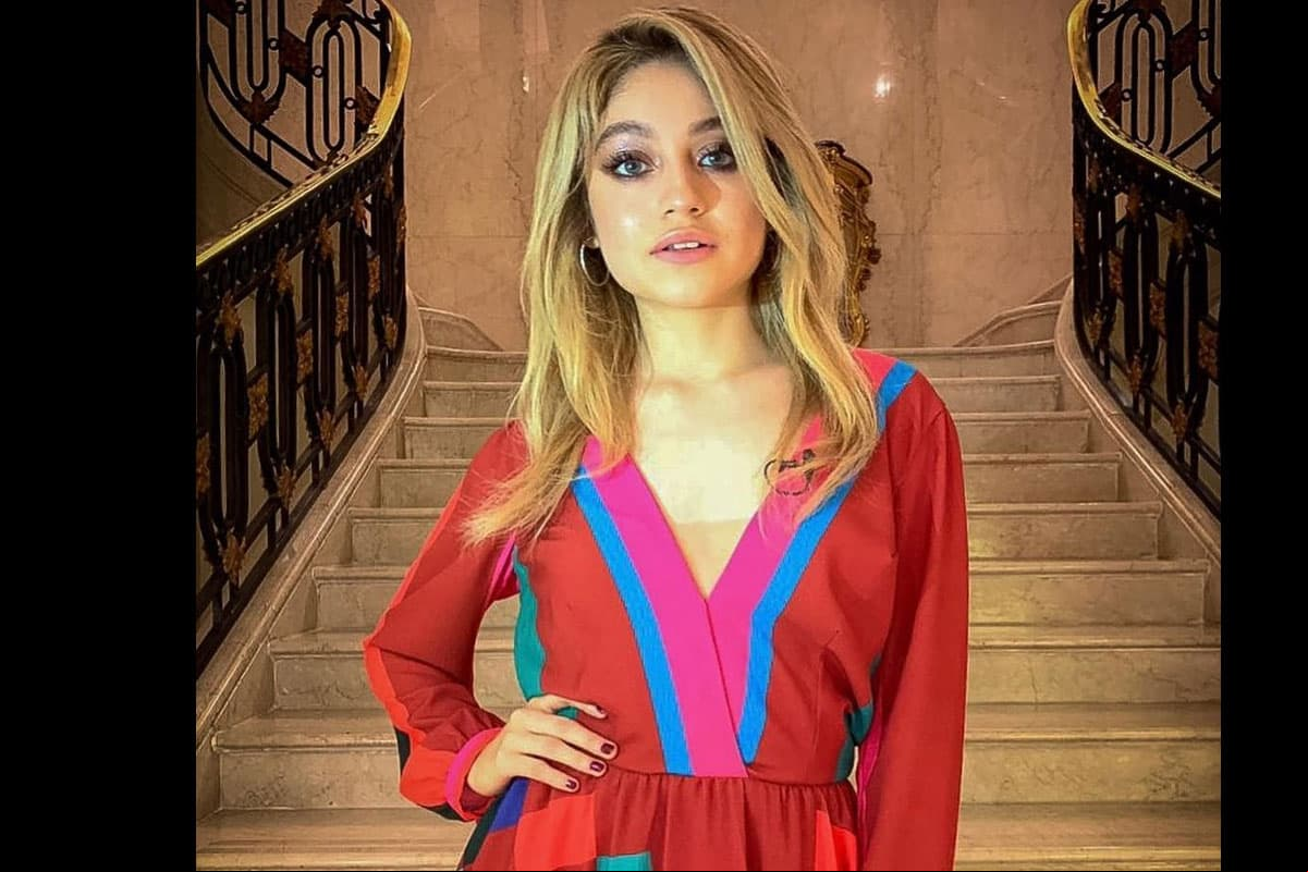 Tiene experiencia en el teatro musical con puestas en escena como: “La novicia rebelde”, “Timbiriche, el musical”, “Anita la huerfanita” y “El mago de Oz”.