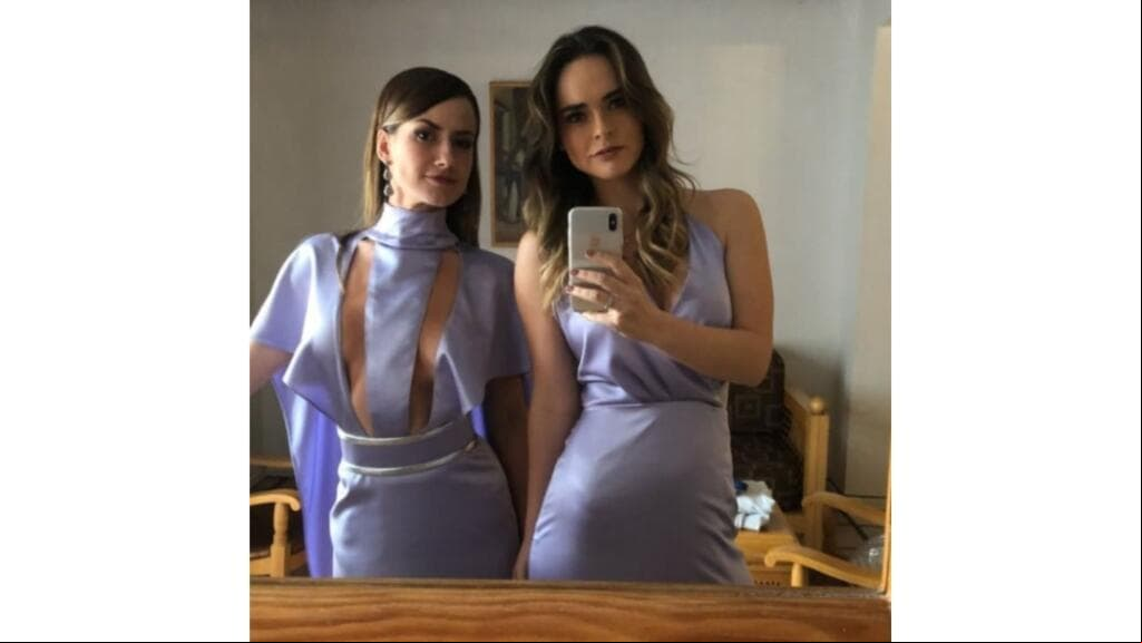 La actriz se sinceró sobre su outfit en una transmisión de Instagram.