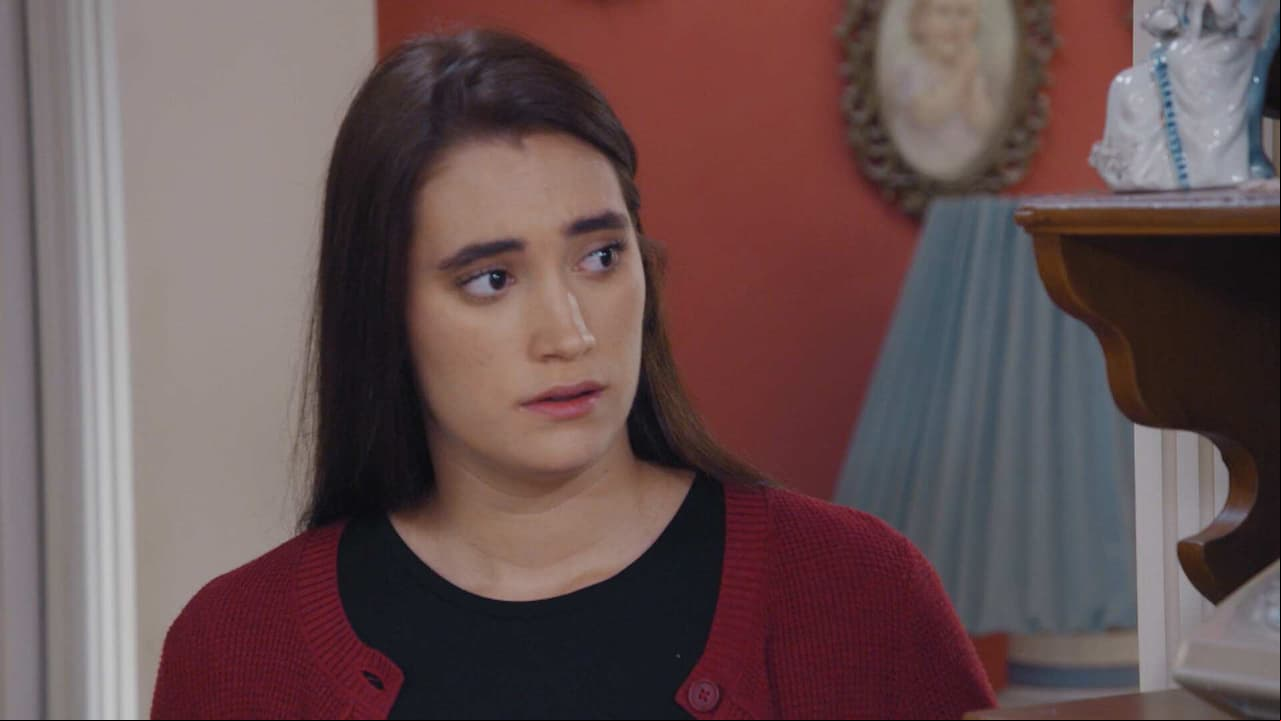 Erika descubre que Alberto es su padre