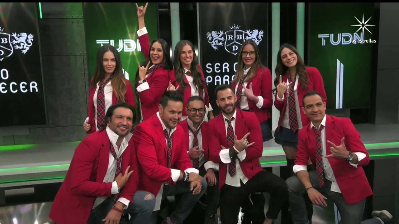 “Sólo quédate en silencio”: Gina Holguín y conductores de TUDN se convierten en RBD