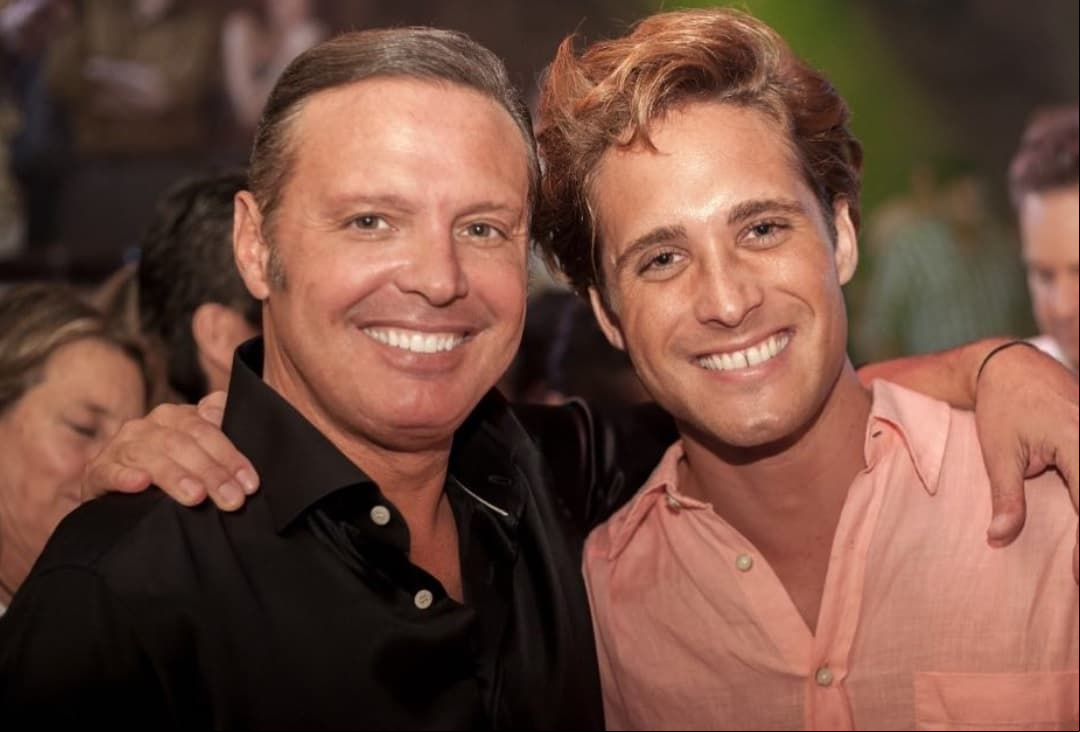 Publican escena de la segunda temporada de la serie de Luis Miguel