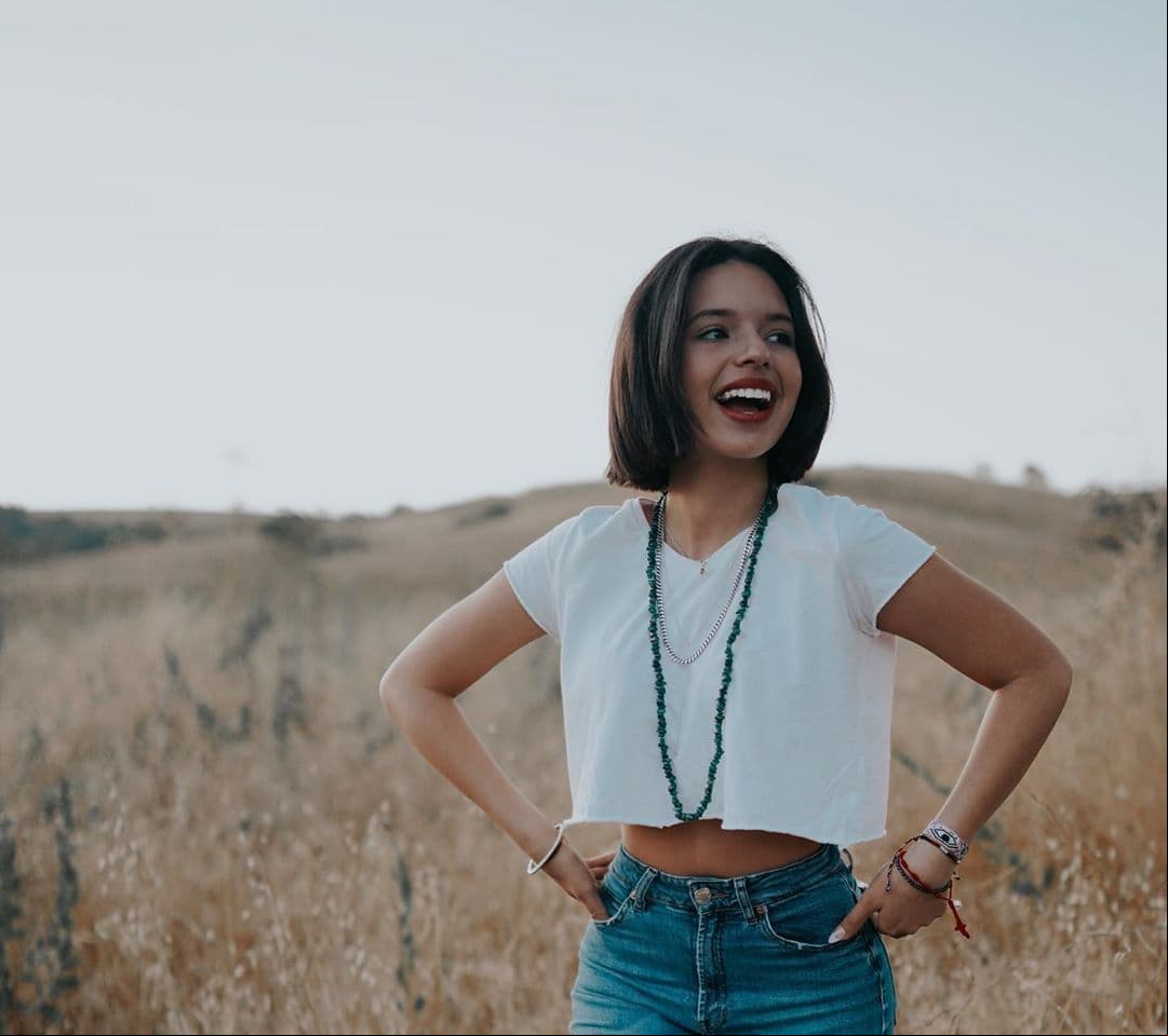 La hija menor del cantante Pepe Aguilar, Ángela, ha llevado este corte bob por varios años. Razón por la que sorprendió a sus seguidores al mostrar una melena más larga.