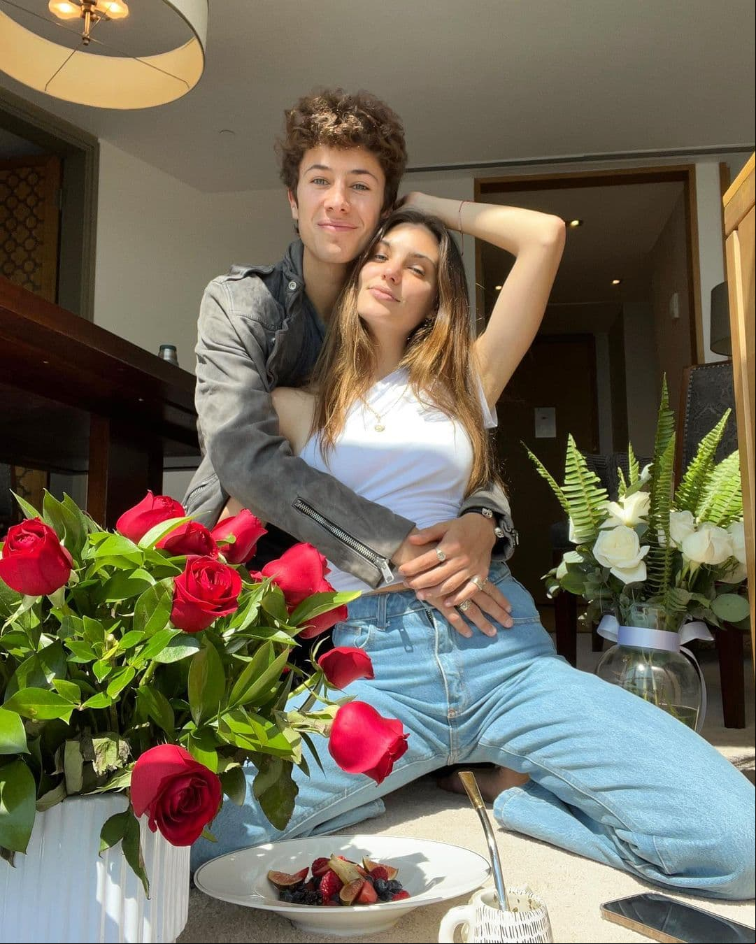 Juanpa Zurita consintió a su novia Macarena Achaga en el día de su cumpleaños.