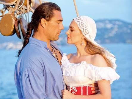 La más reciente versión de la novela fue protagonizada por Eduardo Yáñez y Aracely Arámbula, pero esta vez la historia no tuvo tanto favor del público y la pareja no tuvo química.