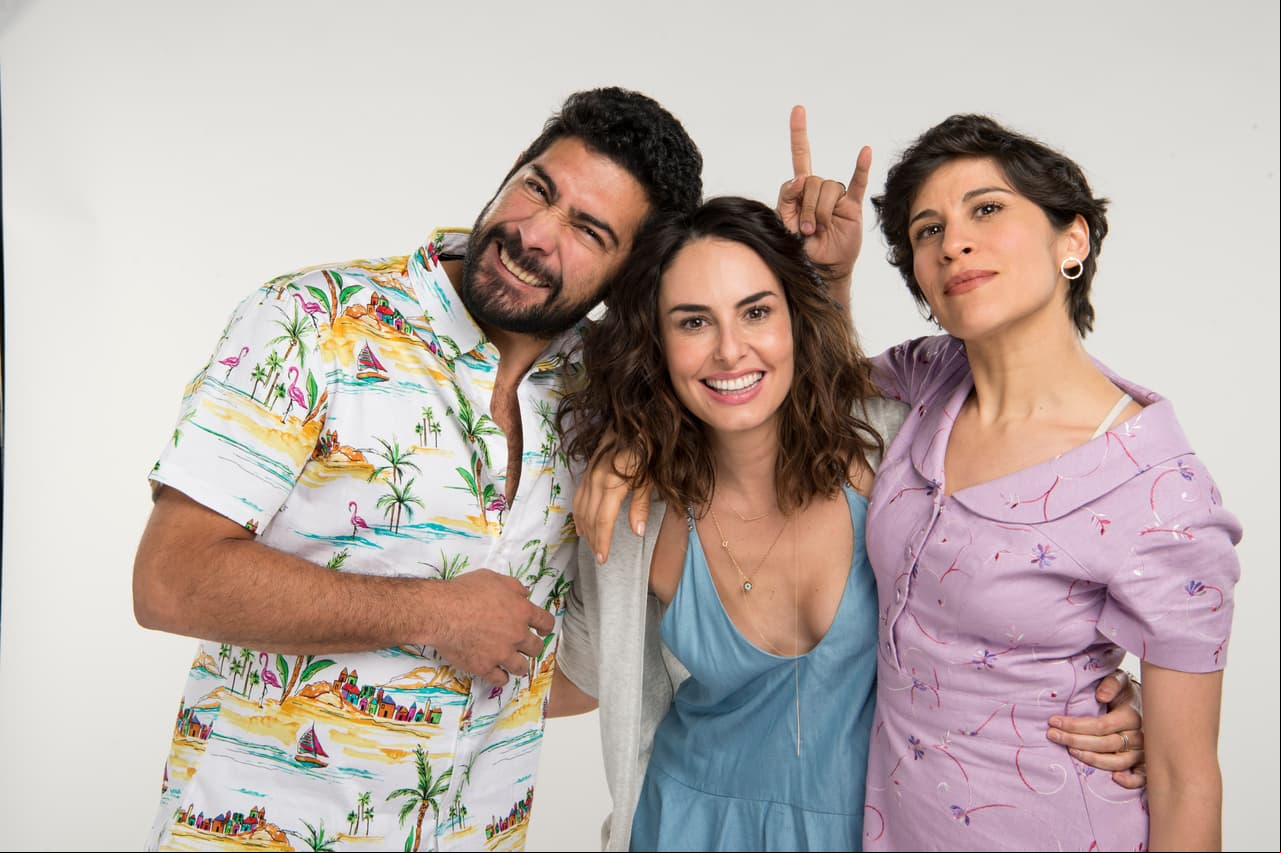 Flor tendrá que estar dando la cara por su hermano, mientras Rosalía luchará para que Teo se quede con ella.