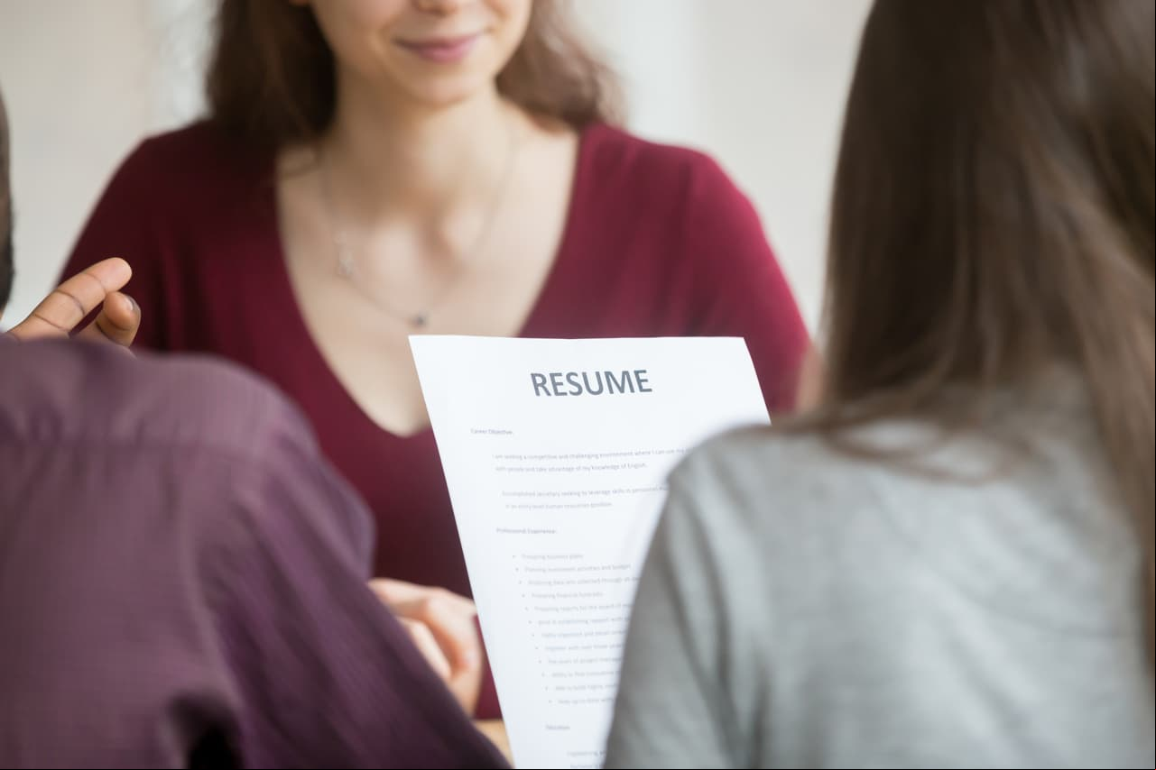5 preguntas comunes en entrevistas de trabajo y cómo contestarlas