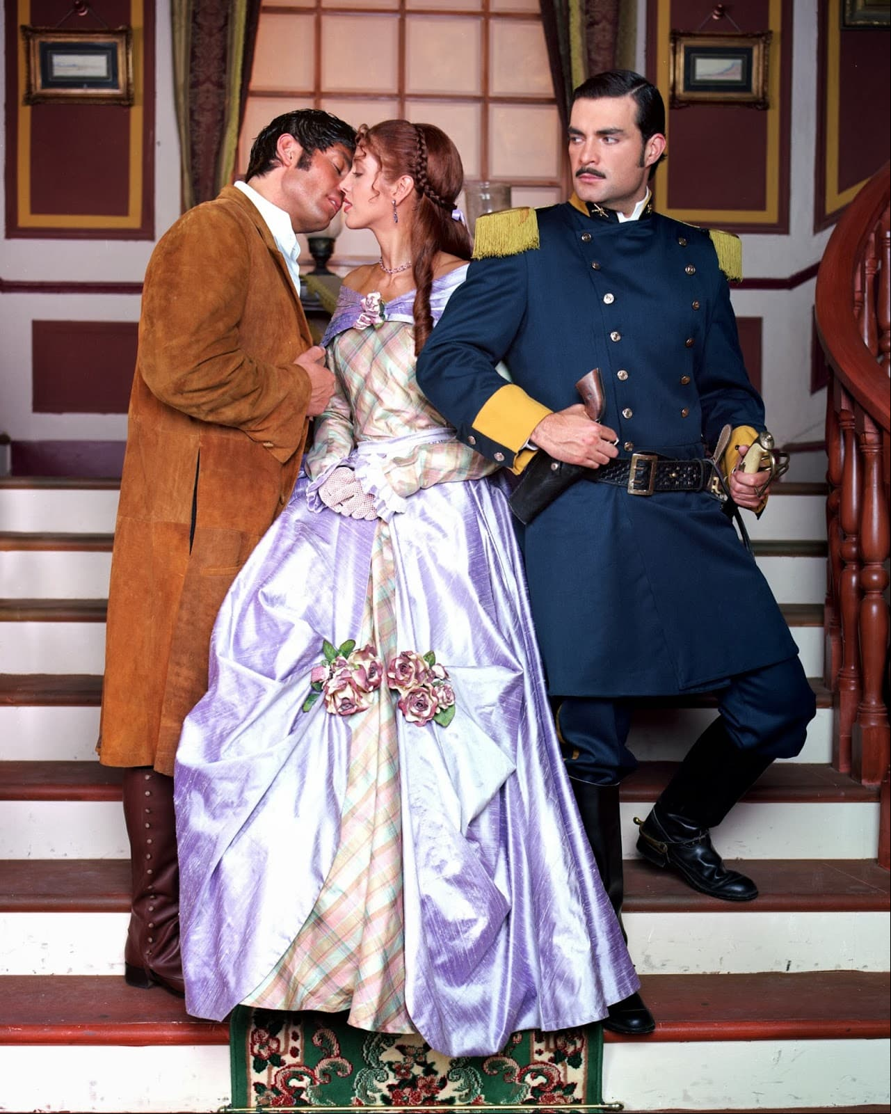 Fernando Colunga, Adela Noriega y Mauricio Islas en 'Amor Real'.
