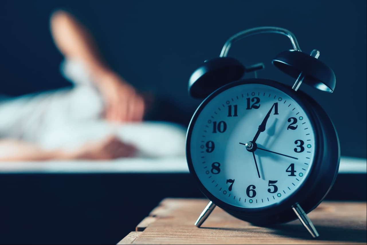 Insomnio y náuseas. La infusión de manzanilla alivia el intestino inflamado, reduce el colesterol y cura afecciones oculares como la conjuntivitis.