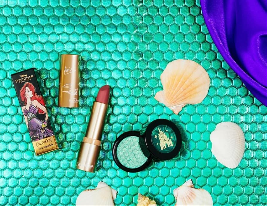 La línea incluye una paleta de 15 sombras