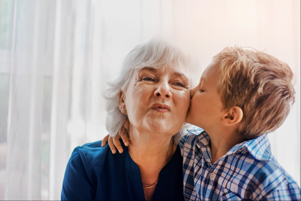 Cinco ventajas de vivir cerca de los abuelos