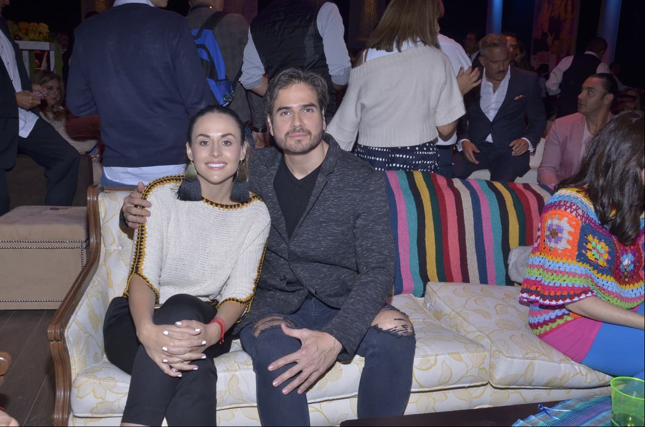 En Mi marido tiene más familia, Julieta (Zuria Vega) y Robert (Daniel Arenas) demostrarán que en la actualidad los matrimonios felices todavía existen y se construyen bajo sus propias reglas, no las de la sociedad.