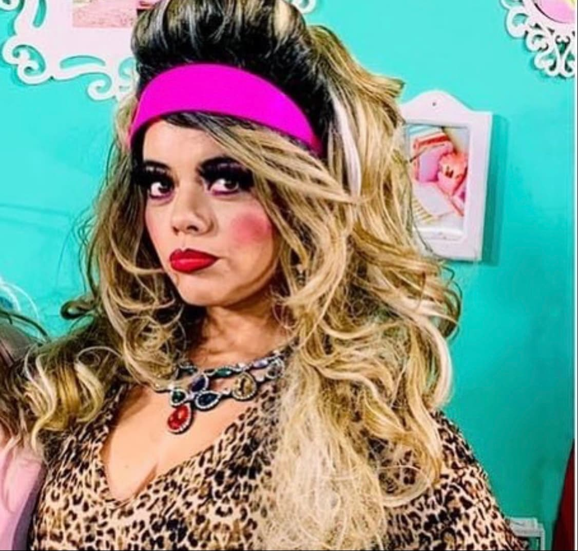 En cuanto a su trayectoria actoral, Krisna trabaja mayormente en producciones teatrales. Algunos proyectos en los que ha destacado son 'No volveré' y 'El amor pudo más que yo'.