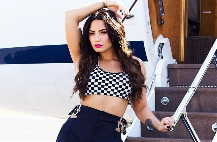 Demi Lovato seduce en lencería