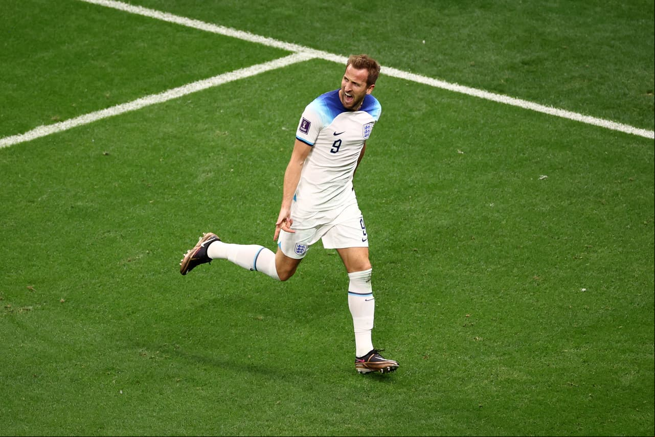 El Huracán se ponía a un tanto del goleador histórico de Inglaterra, Wayne Rooney.
