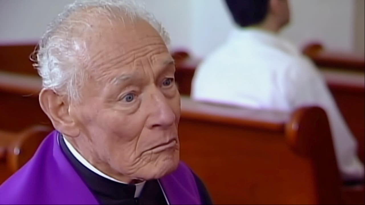 Tito Guizar apareció en los primeros capítulos de la telenovela como el 'Padre Honorio'.